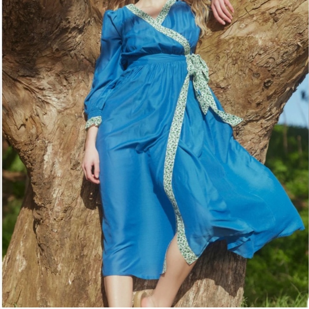 Eddy Blue Wrap robe/dress